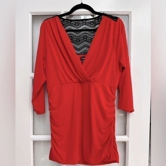Torrid | Red 3/4 Sleeve Sheer Black Sheer Back Blouse Size 1X NWOT - Picture 2 of 7